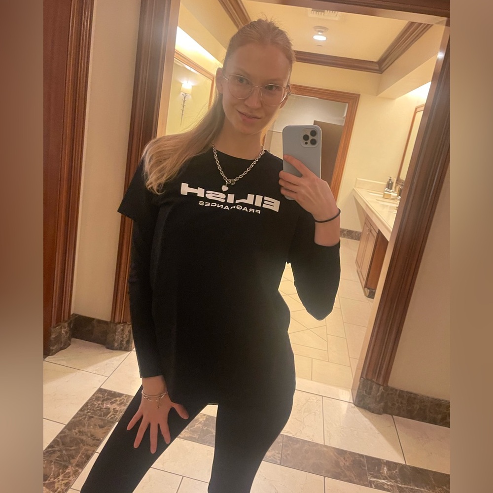 Black T-Shirt Billie Eilish fragrance